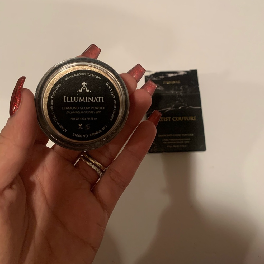 Artist couture Illuminati highlight powder